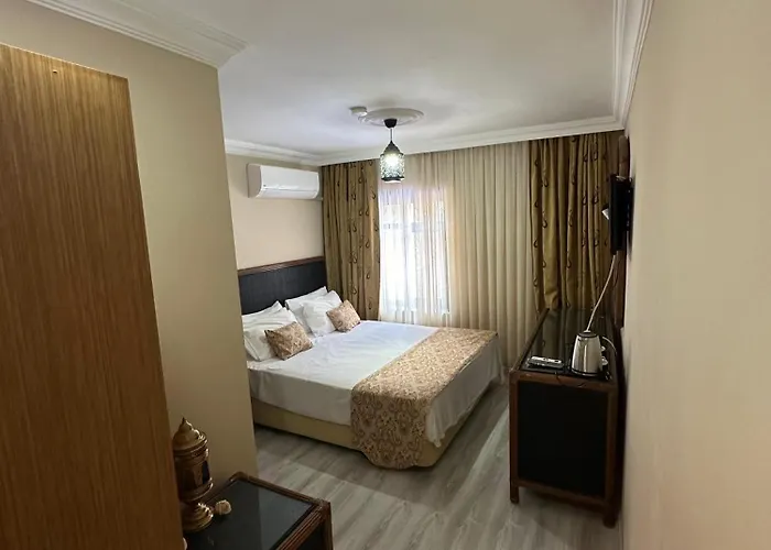 Loost Town Szálloda 3*