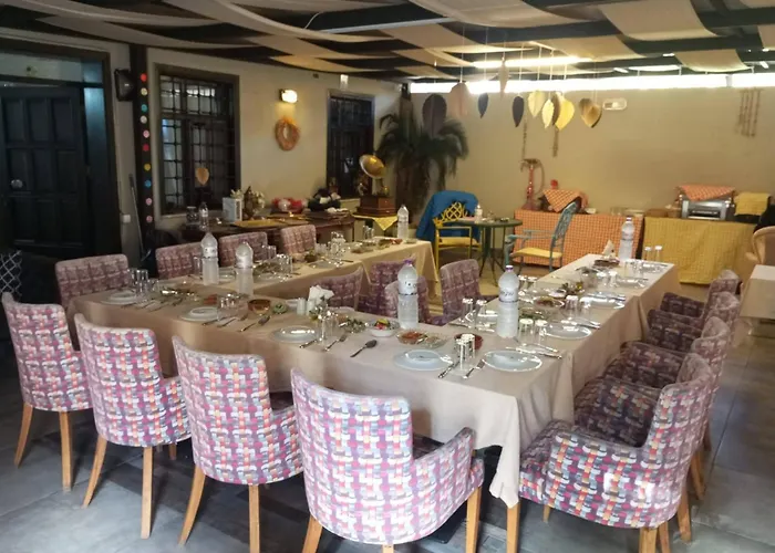 Loost Town Hotel